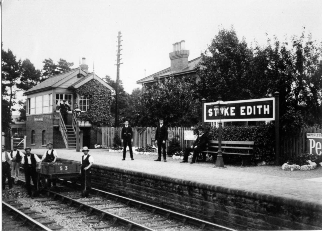 The Booking Office, Stoke Edith Station 헤리퍼드 외부 사진
