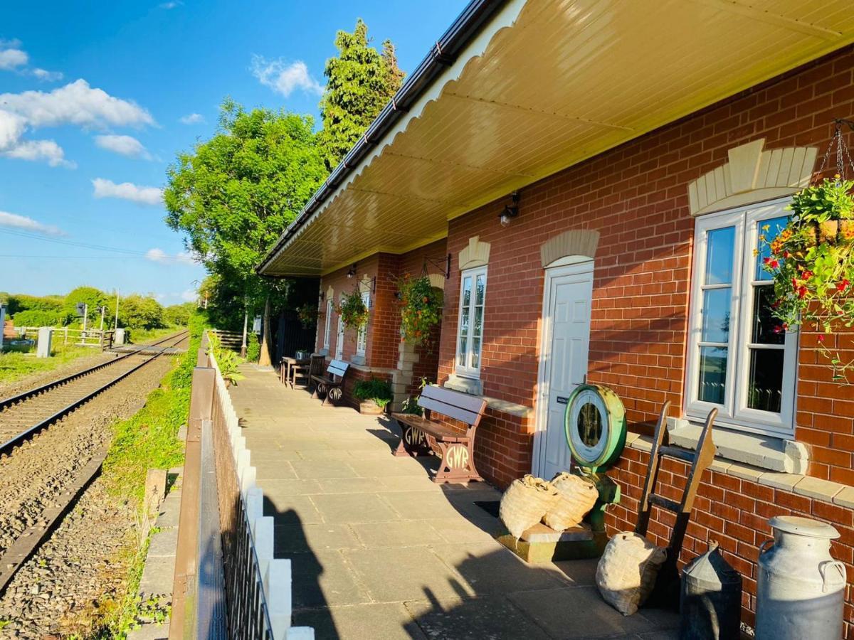 The Booking Office, Stoke Edith Station 헤리퍼드 외부 사진