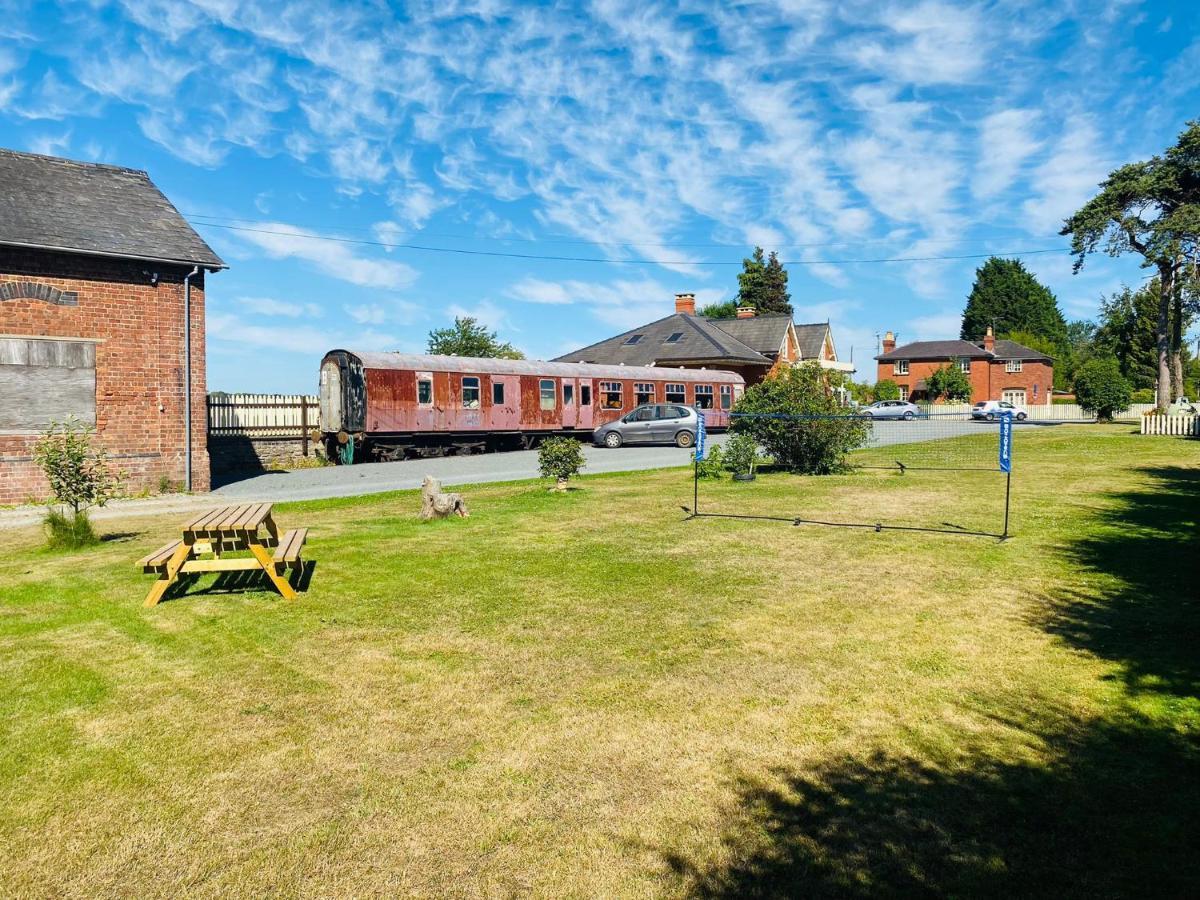 The Booking Office, Stoke Edith Station 헤리퍼드 외부 사진