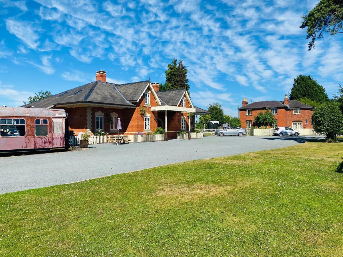 The Booking Office, Stoke Edith Station 헤리퍼드 외부 사진